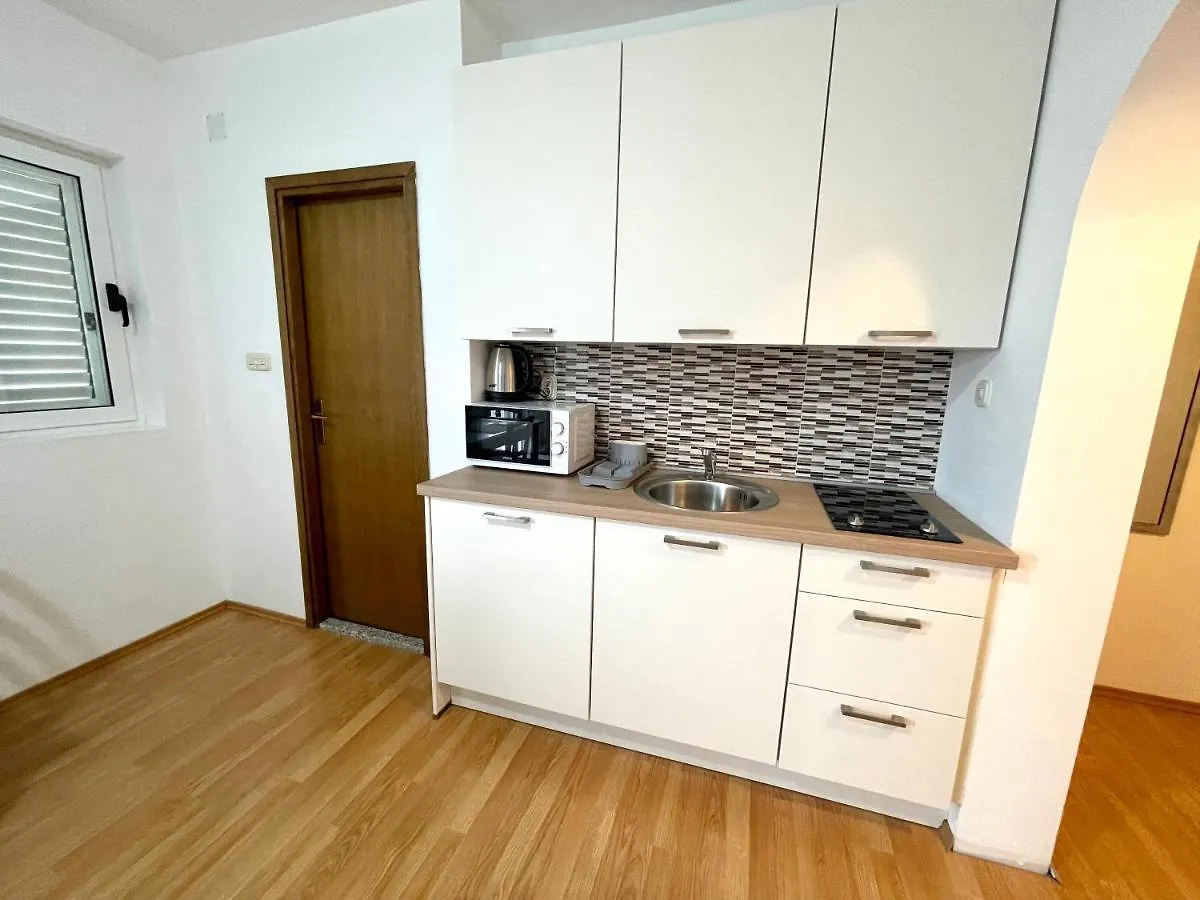 Apartment Villa Julie Jadranovo