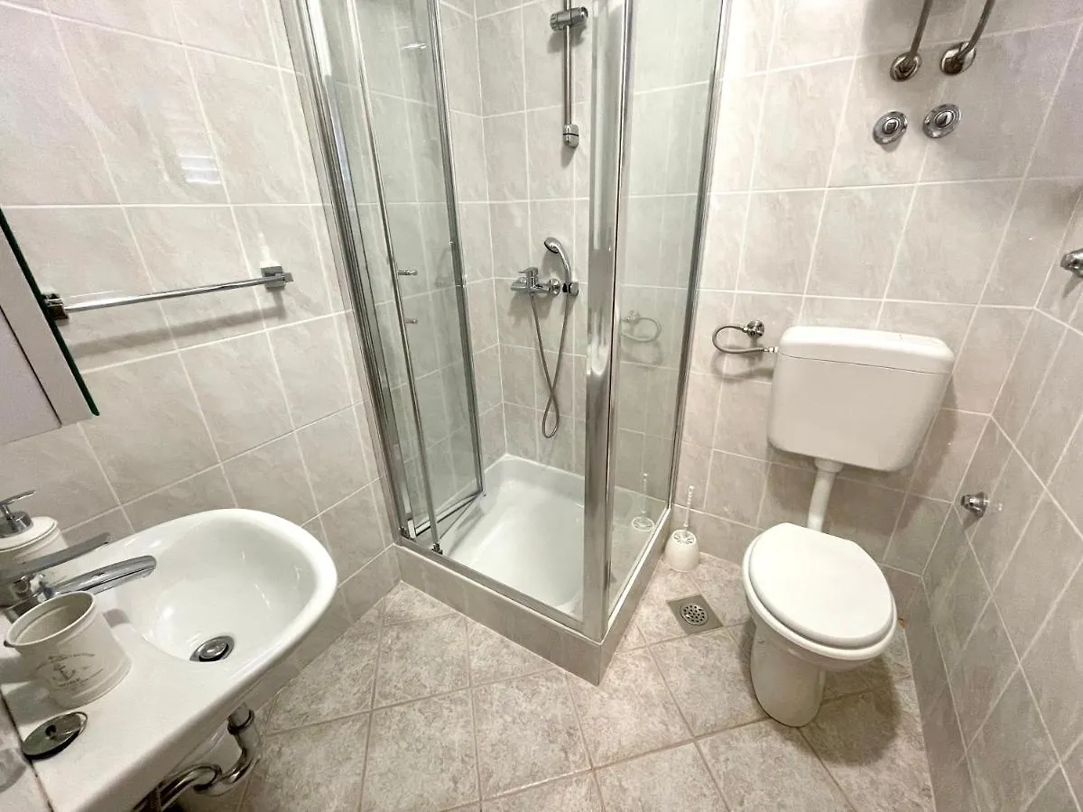 Apartment Villa Julie Jadranovo