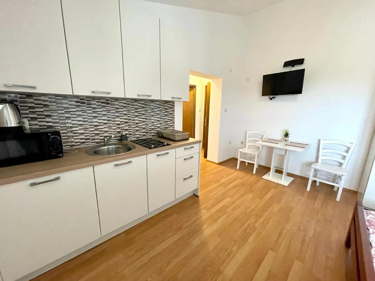 Villa Julie Jadranovo Apartment